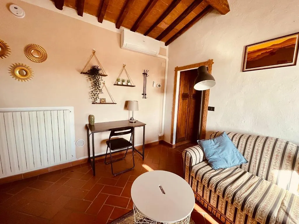 Casina Del Fabbro Apartment Montescudaio Italy