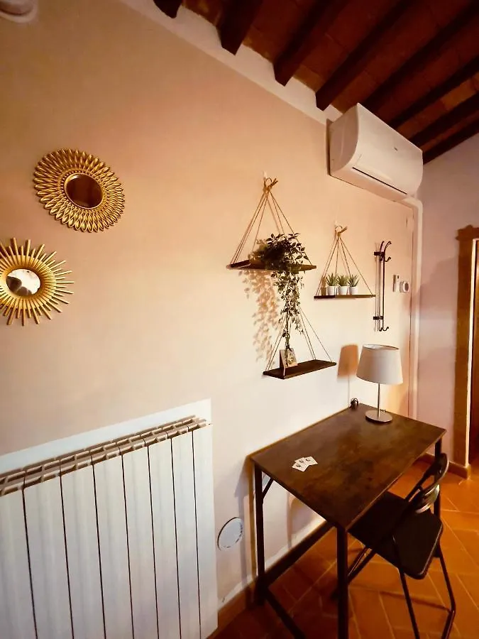 Casina Del Fabbro Apartment Montescudaio