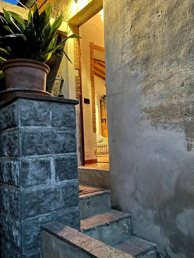 Casina Del Fabbro Apartman Montescudaio
