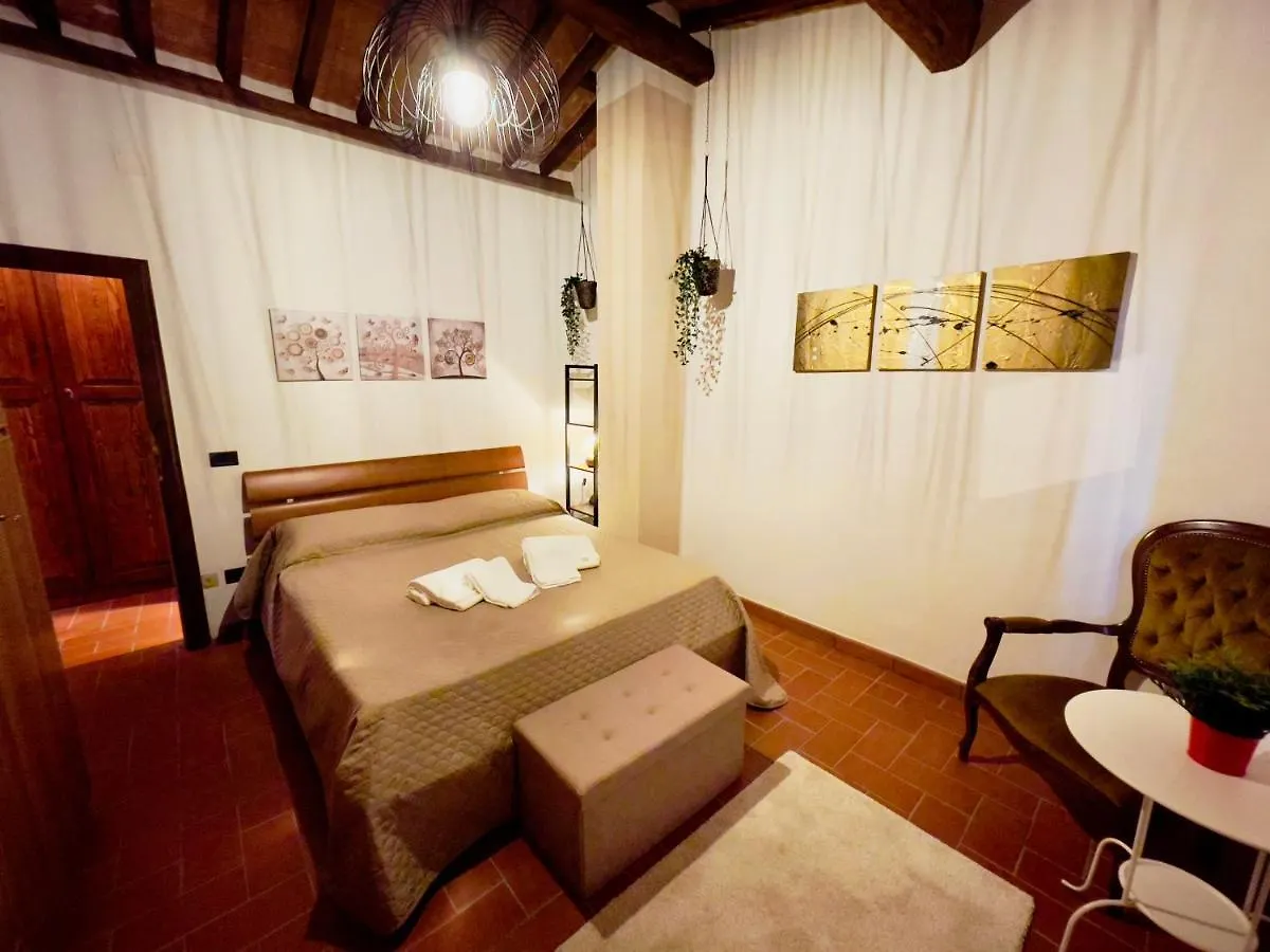 Casina Del Fabbro Apartment Montescudaio