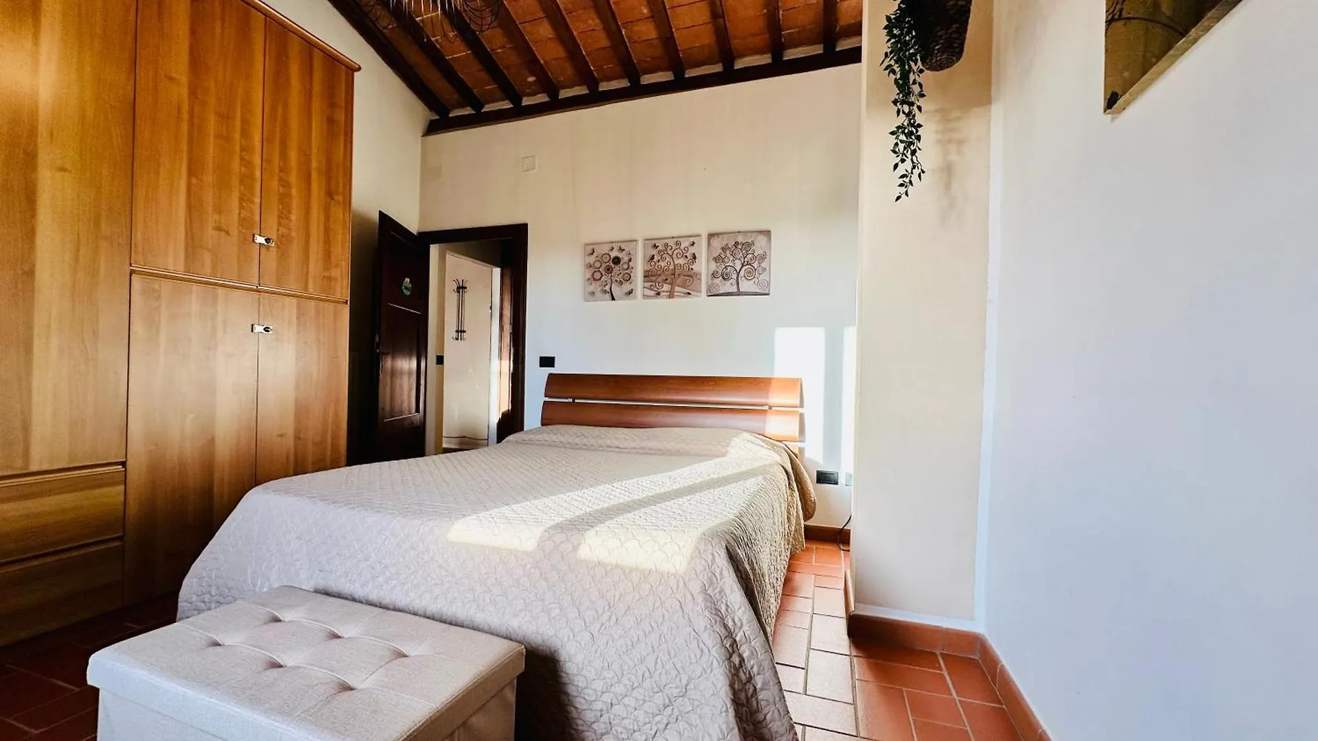 Casina Del Fabbro Apartment Montescudaio