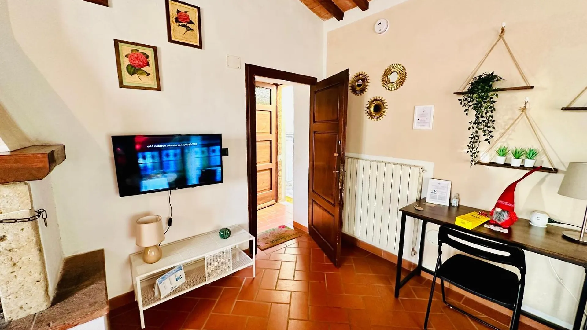 Casina Del Fabbro Apartment Montescudaio